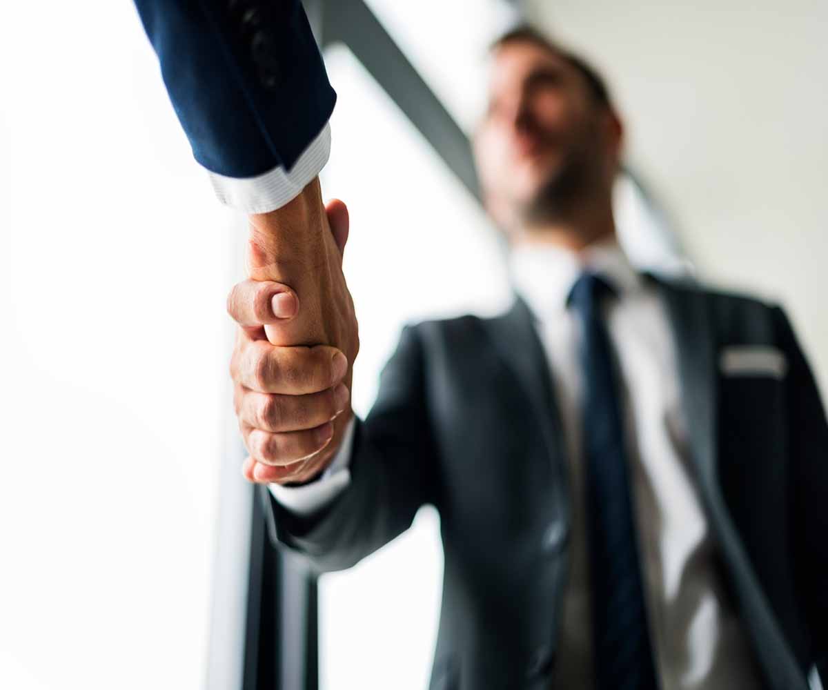 handshake-business-men-concept